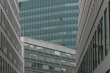 Fototapeta na wymiar urban window facade