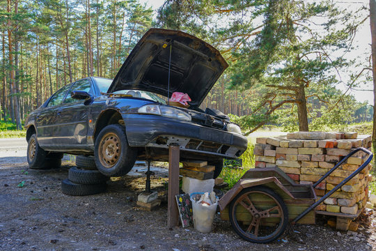 A Fun Car Repair Method In A Rural Area