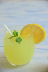 lemonade and mint