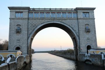 Gateway Arch on the Volga River