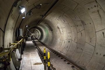 túnel de metro, geometria esférica na construção
