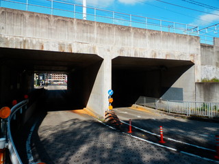 アンダーパス