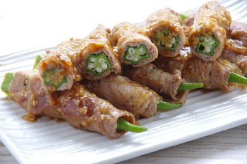 オクラの肉巻き　オクラの豚肉巻き　家庭料理