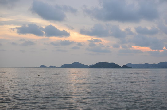 Sea sonset sky  quiet  lonely