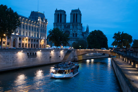 Par&iacute;s de noche 
