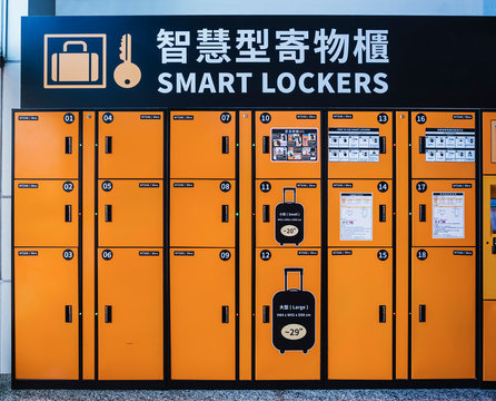 Smart lockers at train station Public Self-service lockers Facility for traveler