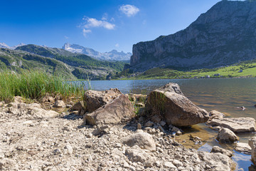 Fototapeta na wymiar Lagos de Covadonga