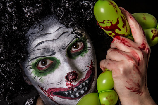 Klaun horror portret kobieta balon