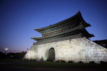 Fototapeta na wymiar palace of suwon