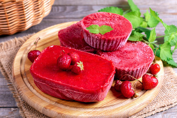 How to freeze strawberries