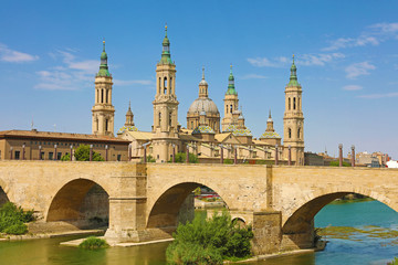 Zaragoza - The panorama with the bridge Puente de Piedra and Cathedral Basilica del Pilar