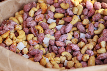 Almonds and cashew in glaze