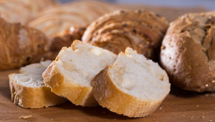 slices of wheaten bread on wooden surface