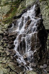 Fototapeta na wymiar Vodopad skok in Hight Tatras