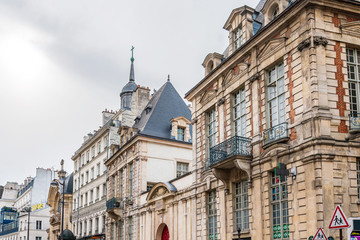 Fototapeta premium PARIS, FRANCE - APRIL 7, 2019: Antique building view in Paris city, France.