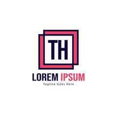 Obraz premium Initial TH logo template with modern frame. Minimalist TH letter logo vector illustration