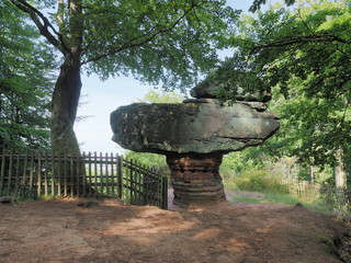 Der Stiefel und Menhir Teufelstisch