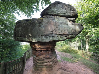 Der Stiefel und Menhir Teufelstisch