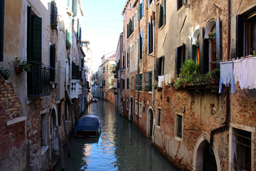 Fototapeta na wymiar a canal in Venice, Italy