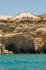Fototapeta na wymiar small cave on Milos island