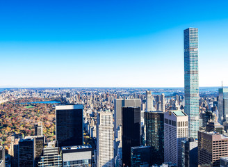 ニューヨーク　セントラル・パークとマンハッタンの摩天楼