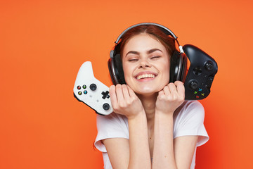 girl with headphones listening to music