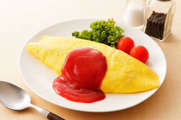 オムライス　Omurice. Japanese omelette with rice