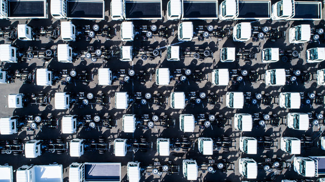 日本製大型車の輸出　空撮