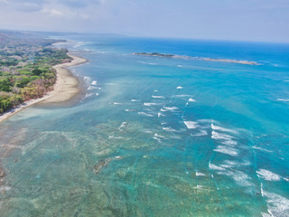 Fototapeta na wymiar Endless ocean views with a beatufil beaches