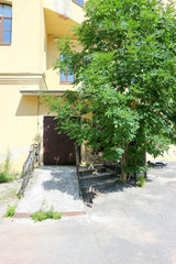Fototapeta na wymiar Entrance to old building in downtown of Saint Petersburg, Russia