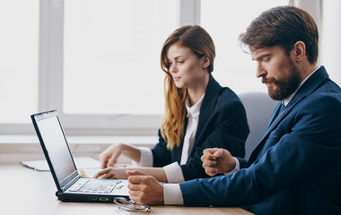 Obraz premium business people working on laptop