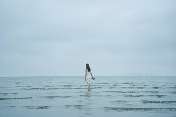 海の女性