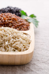 Mix of unpolished rice