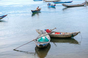 Obraz premium Fishing wharf in Lap An lagoon, Hue, Vietnam. This is a living means of transportation in the flooded area in central Vietnam