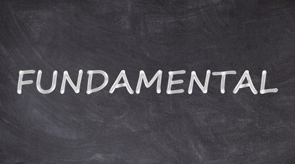 Obraz premium Fundamental text written on blackboard