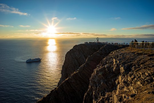 Zur Mitternachtssonne am Nordkap