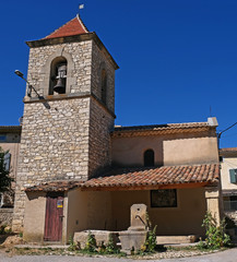 Fontaine et église village Verdolier