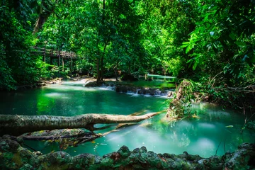 Tuinposter Natuur Landschapswaterval dan Bok Khorani. (Thanbok Khoranee National Park) reizen natuurpad In het vochtige bos. Natuur studie. Attracties. Thailand.