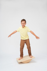 to keep the balance standing on the treadmill. training of the vestibular apparatus.balance...