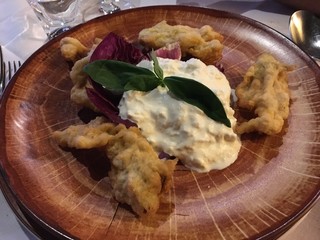 Burratta et beignets fleurs de courgettes