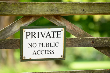 Private no public access sign