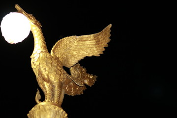 Swan lamp on electric pole .