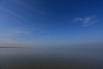 Horizontlinie im Watt