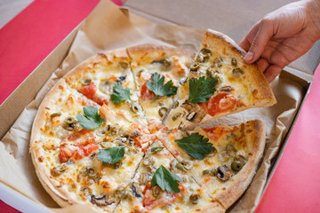 pizza with ham and cheese