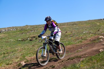 Obraz premium Mountain biking