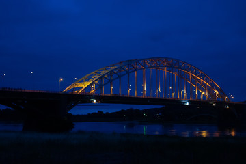 Obraz premium The Waalbridge Nijmegen during Night