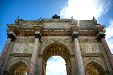 Fototapeta na wymiar The Arc de Triomphe du Carrousel located in Paris, France