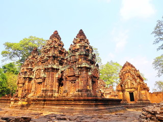 Banteay Srei Siem Reap Castle, Cambodia is one of the most beautiful and beautiful castles. Construction of pink sandstone Carved into patterns related to Hinduism, Brahminism