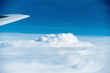 Fototapeta na wymiar 雲の上から見える空の景色