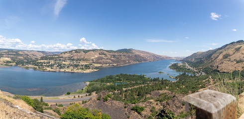 Obraz premium View from Rowena Crest Viewpoint in Oregon